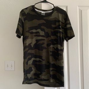 PINK Victoria’s Secret Camo Pocket T-shirt - Small